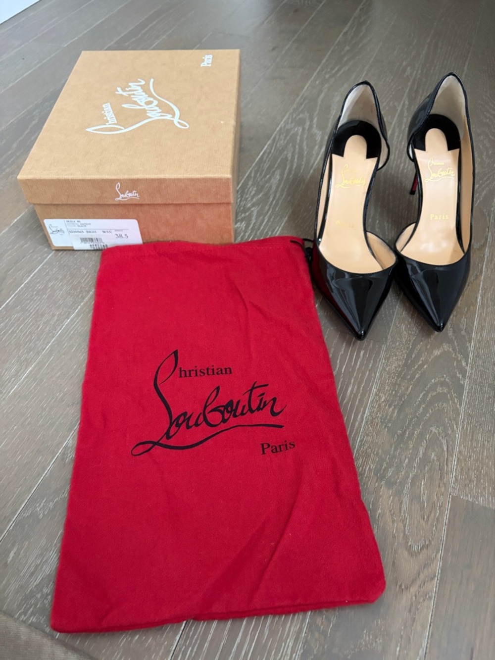 Christian Louboutin Iriza
85 mm Pumps - Patent calf leather - Black. Box/Duster